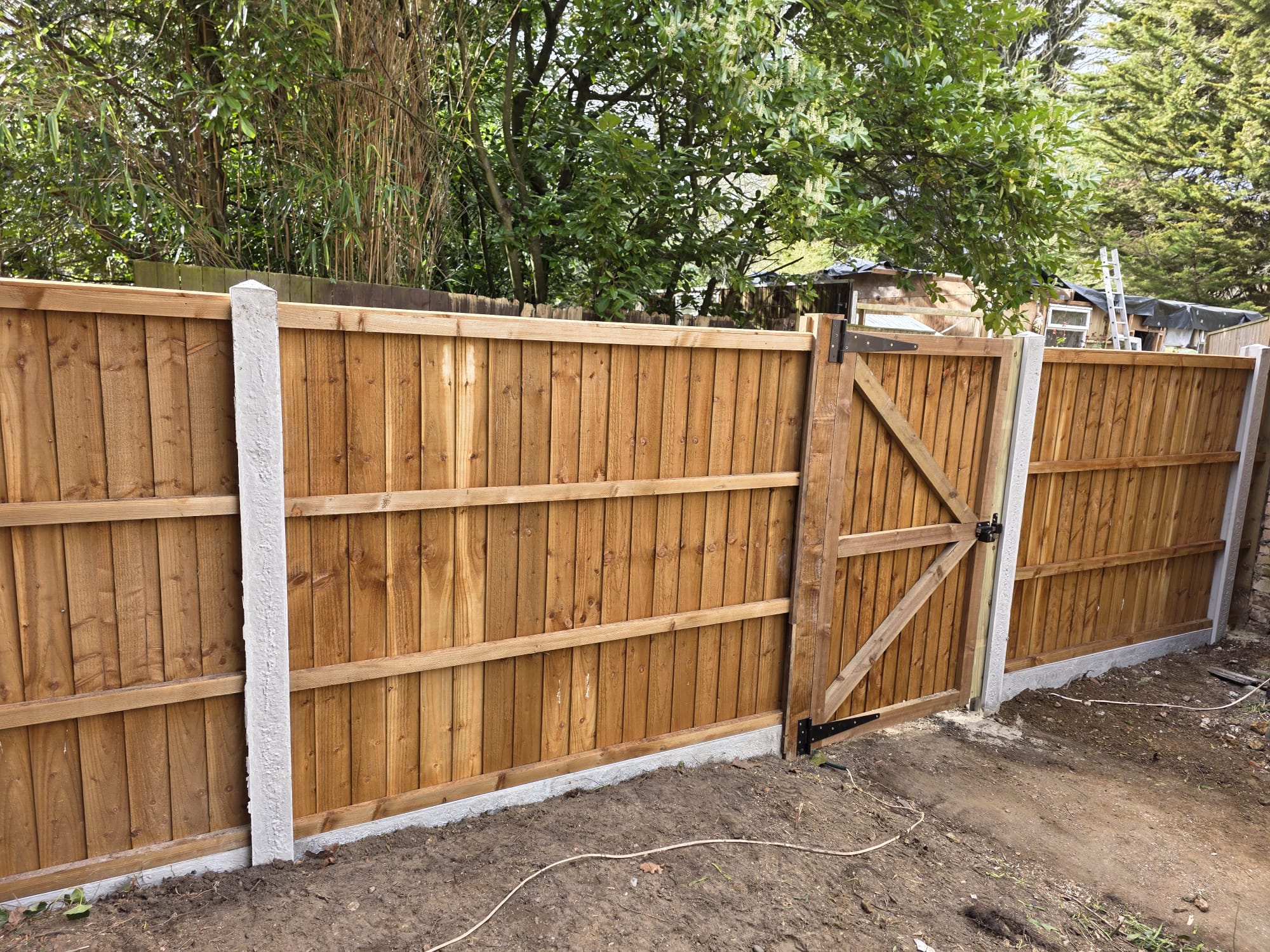 Fencing and landscaping project 5 completed in Guildford and Woking