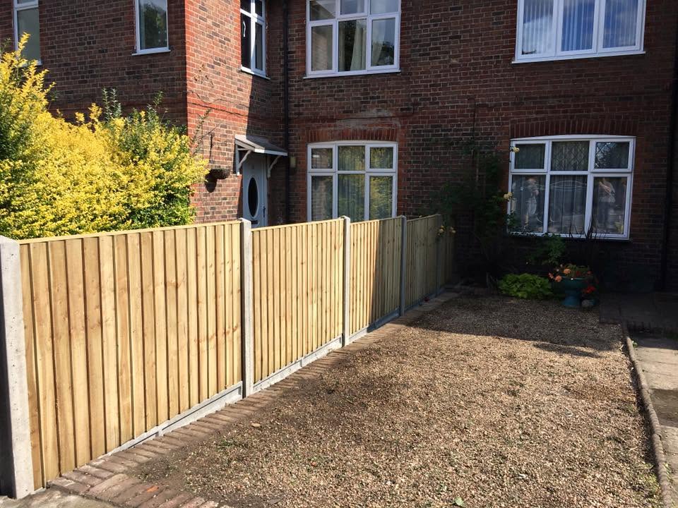 Fencing and landscaping project 7 completed in Guildford and Woking